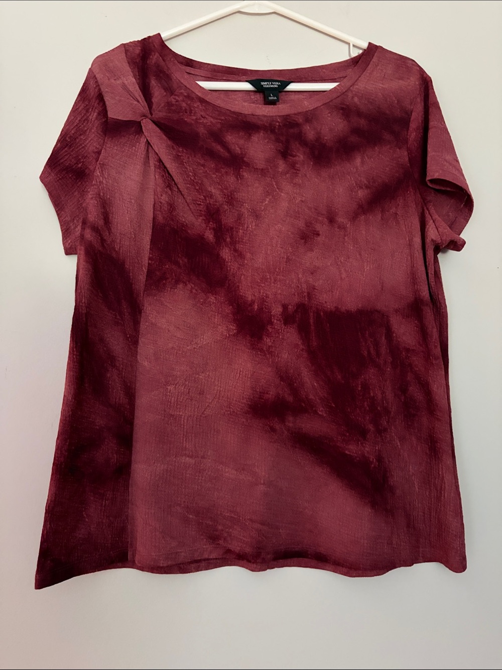 Simply Vera Vera Wang Short Sleeve Tee in Wine